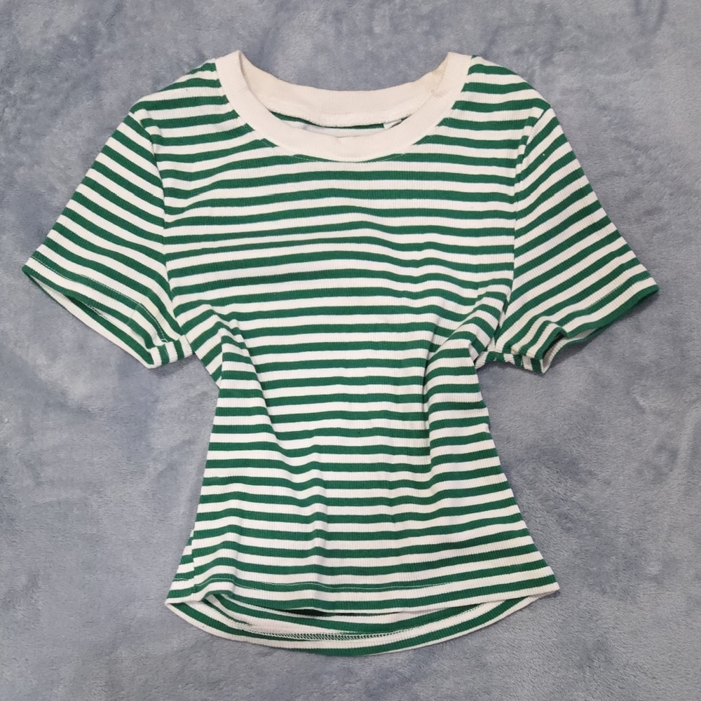 PacSun Green and White Puff Sleeve Fitted Tee